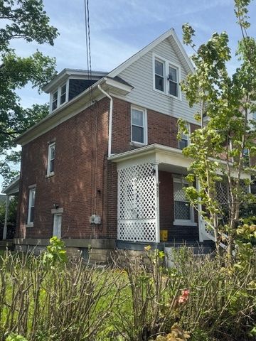 505 W Wayne St, City Of But Sw, PA 16001