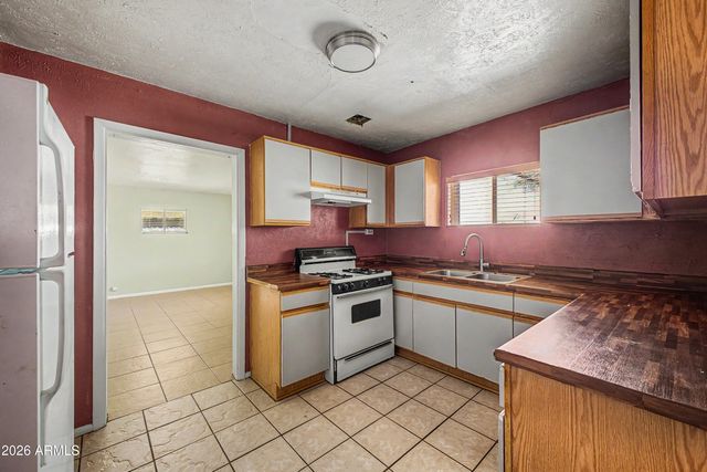 223 W 11TH Street, Casa Grande, AZ 85122