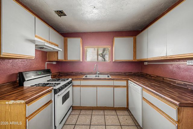 223 W 11TH Street, Casa Grande, AZ 85122