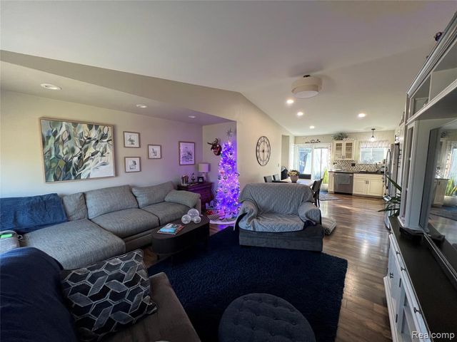 29590 Cotton Road, Chesterfield, MI 48047