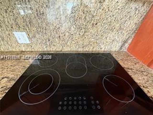 8435 Crespi Blvd 6, Miami Beach, FL 33141