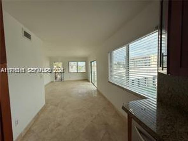 8435 Crespi Blvd 6, Miami Beach, FL 33141