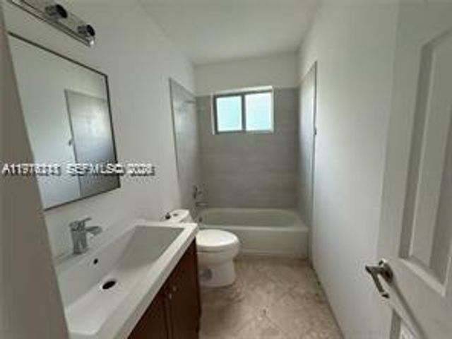 8435 Crespi Blvd 6, Miami Beach, FL 33141