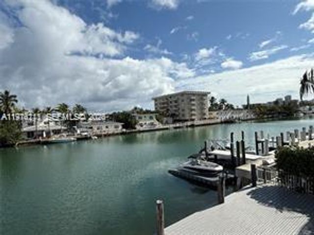 8435 Crespi Blvd 6, Miami Beach, FL 33141