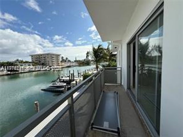 8435 Crespi Blvd 6, Miami Beach, FL 33141