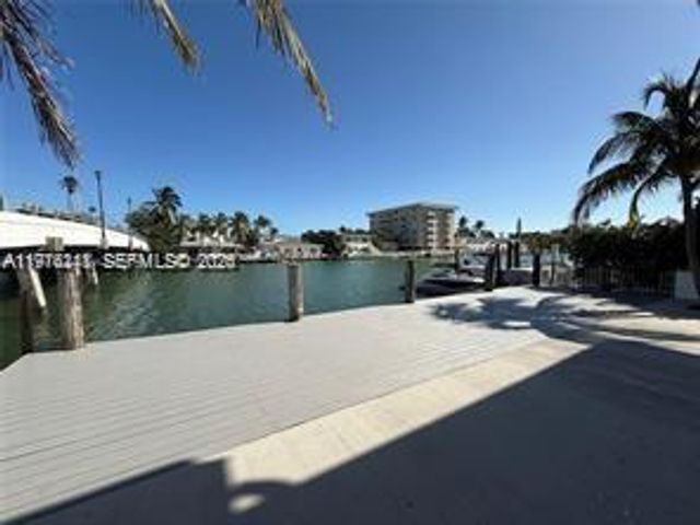 8435 Crespi Blvd 6, Miami Beach, FL 33141