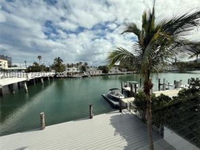 8435 Crespi Blvd 6, Miami Beach, FL 33141