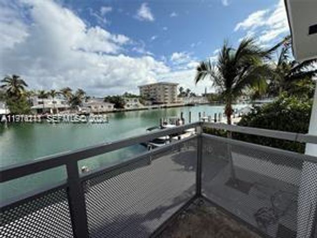 8435 Crespi Blvd 6, Miami Beach, FL 33141