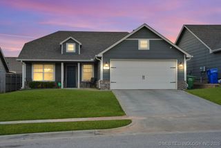3621 E Rockport Place, Broken Arrow, OK 74014