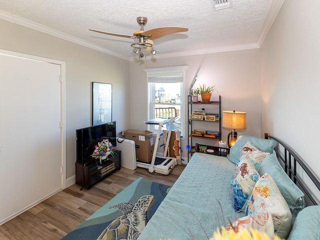 4019 3rd Street, Galveston, TX 77554