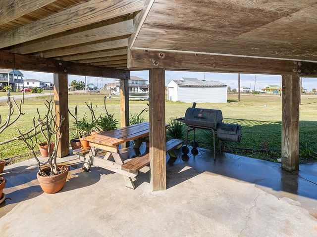 4019 3rd Street, Galveston, TX 77554