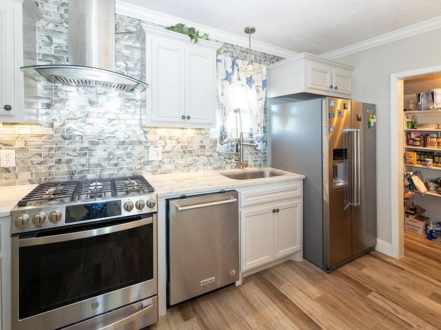 4019 3rd Street, Galveston, TX 77554