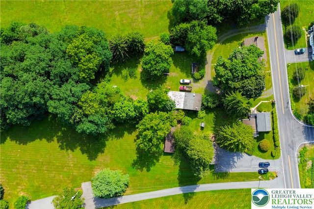666 Point Phillips Road, Moore Twp, PA 18014