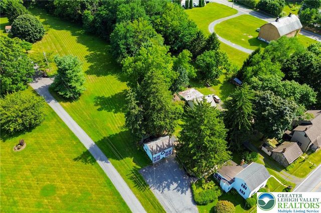 666 Point Phillips Road, Moore Twp, PA 18014