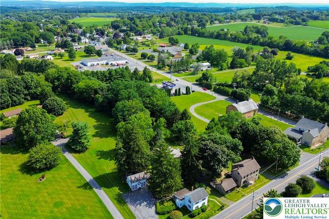 666 Point Phillips Road, Moore Twp, PA 18014