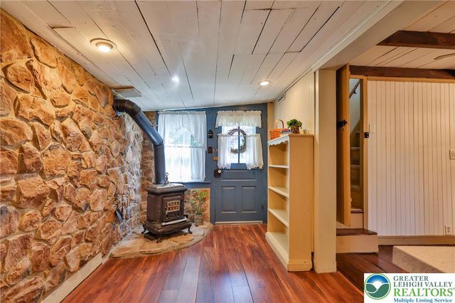 666 Point Phillips Road, Moore Twp, PA 18014