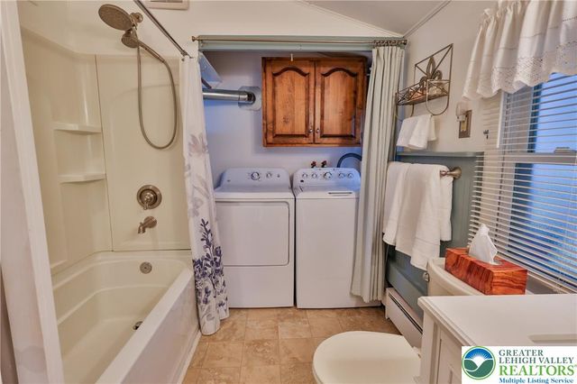 666 Point Phillips Road, Moore Twp, PA 18014