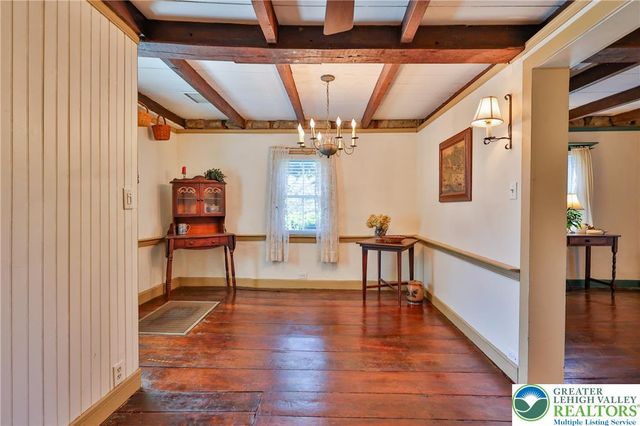 666 Point Phillips Road, Moore Twp, PA 18014
