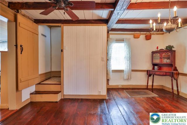 666 Point Phillips Road, Moore Twp, PA 18014