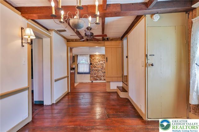 666 Point Phillips Road, Moore Twp, PA 18014