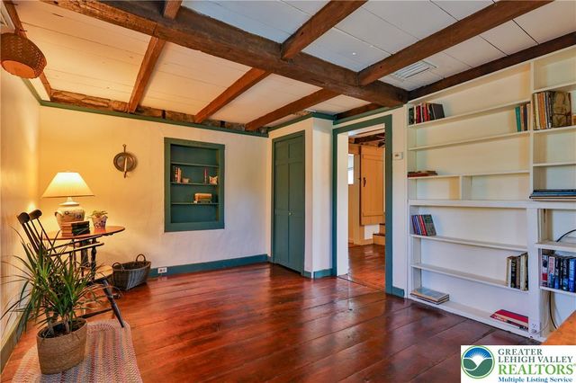 666 Point Phillips Road, Moore Twp, PA 18014