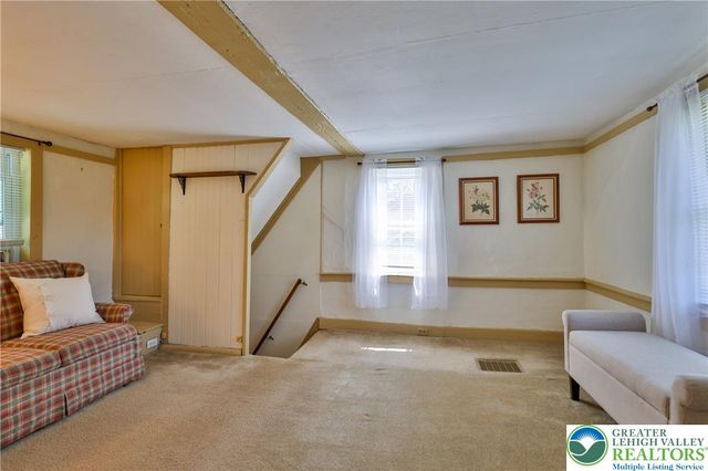 666 Point Phillips Road, Moore Twp, PA 18014