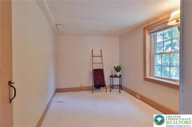 666 Point Phillips Road, Moore Twp, PA 18014