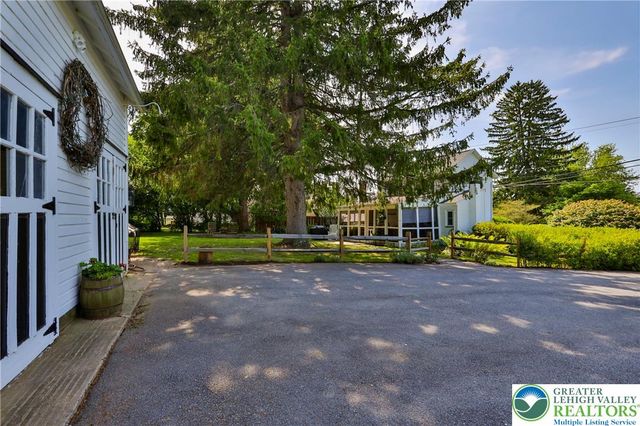 666 Point Phillips Road, Moore Twp, PA 18014