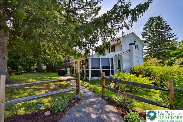666 Point Phillips Road, Moore Twp, PA 18014