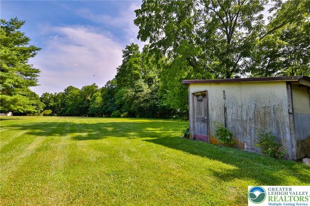 666 Point Phillips Road, Moore Twp, PA 18014