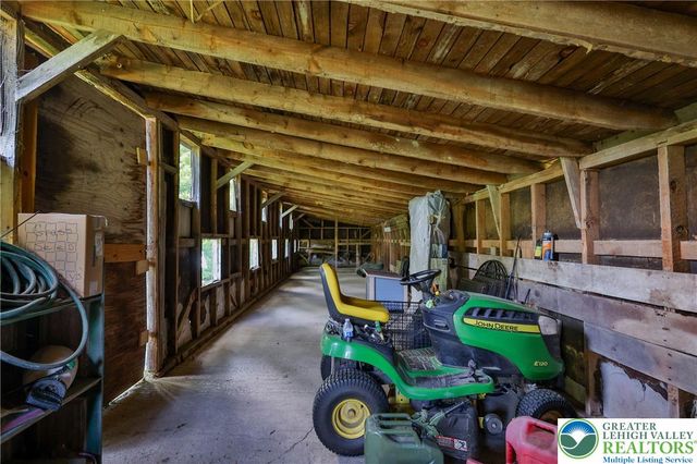 666 Point Phillips Road, Moore Twp, PA 18014