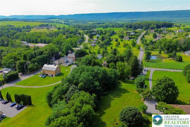 666 Point Phillips Road, Moore Twp, PA 18014