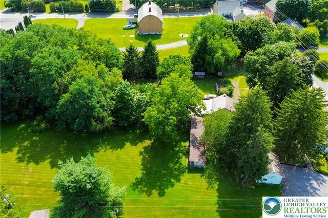 666 Point Phillips Road, Moore Twp, PA 18014