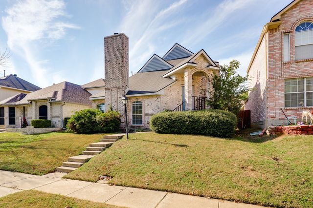 1348 Creekview Drive, Lewisville, TX 75067