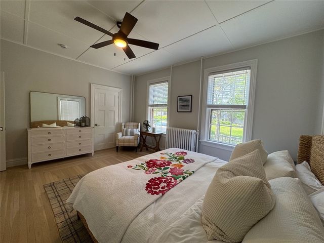 8 Barney Street 1, Newport, RI 02840