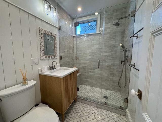 8 Barney Street 1, Newport, RI 02840