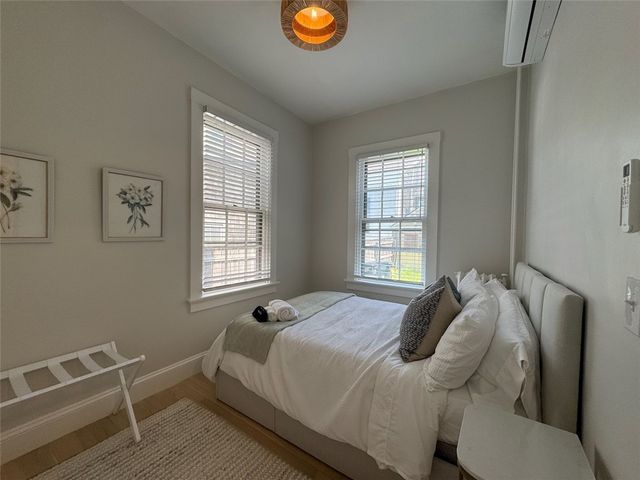 8 Barney Street 1, Newport, RI 02840