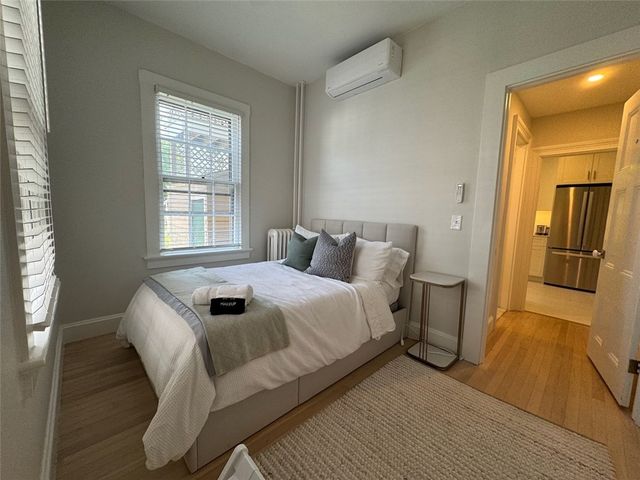 8 Barney Street 1, Newport, RI 02840