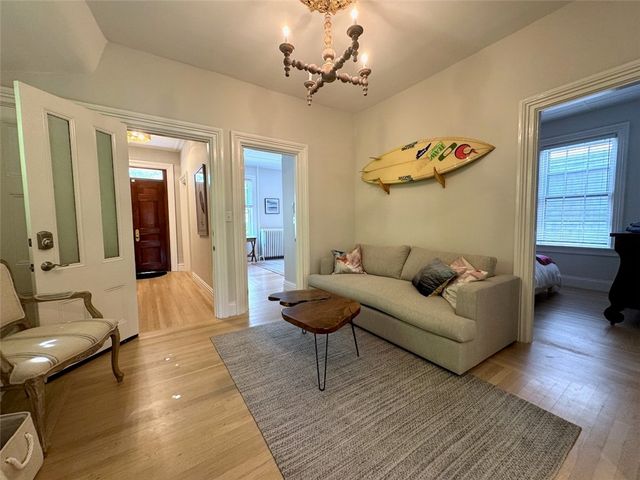 8 Barney Street 1, Newport, RI 02840