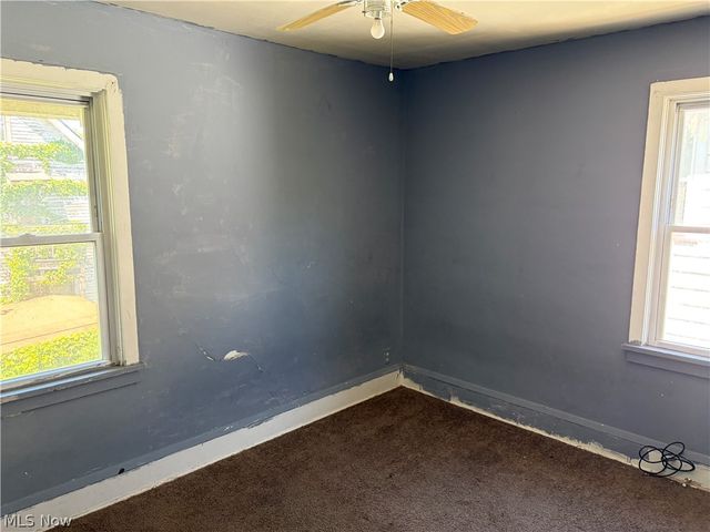 11905 Shadeland Avenue, Cleveland, OH 44108