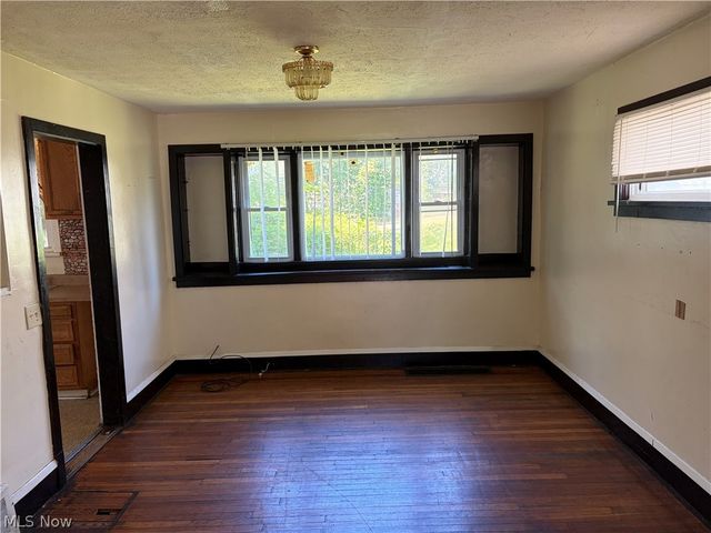 11905 Shadeland Avenue, Cleveland, OH 44108
