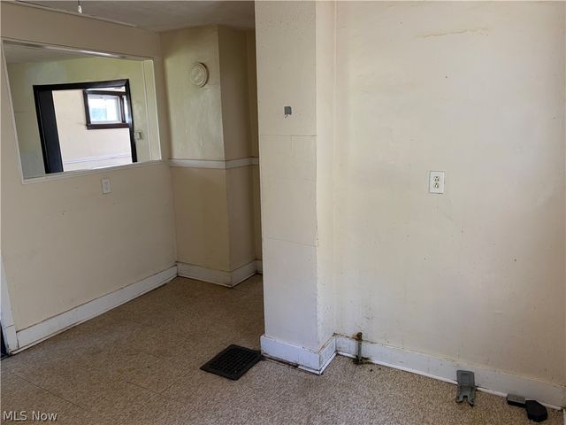 11905 Shadeland Avenue, Cleveland, OH 44108