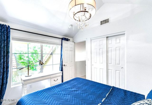 1633 E LAKESIDE Drive 131, Gilbert, AZ 85234