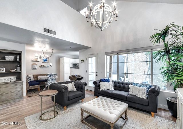 1633 E LAKESIDE Drive 131, Gilbert, AZ 85234