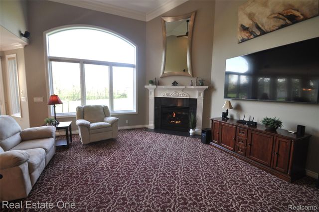 3648 W Tienken Road, Rochester Hills, MI 48306