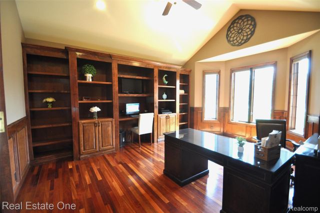 3648 W Tienken Road, Rochester Hills, MI 48306