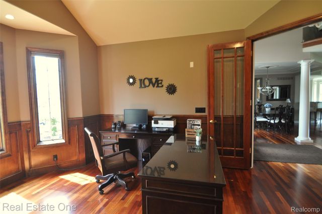 3648 W Tienken Road, Rochester Hills, MI 48306
