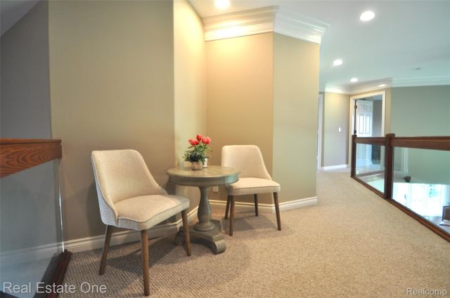 3648 W Tienken Road, Rochester Hills, MI 48306