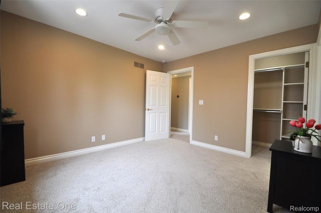 3648 W Tienken Road, Rochester Hills, MI 48306