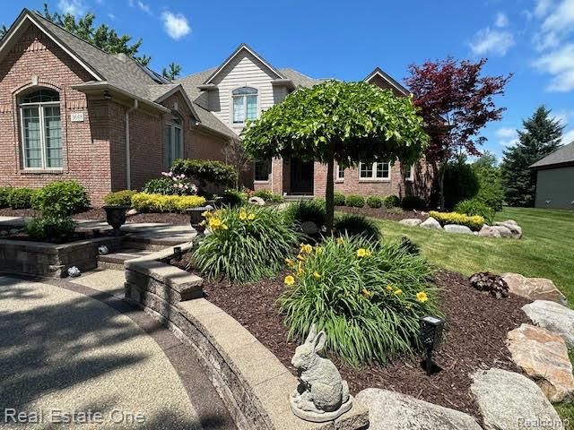 3648 W Tienken Road, Rochester Hills, MI 48306